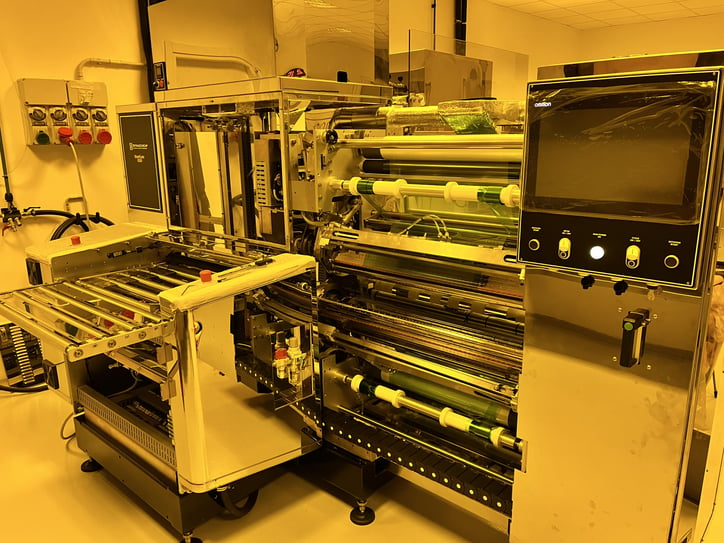 SmartLam 5200 laminator. Processing photosensitive products such as dry film requires an environment illuminated by lamps with a lower UV component.
